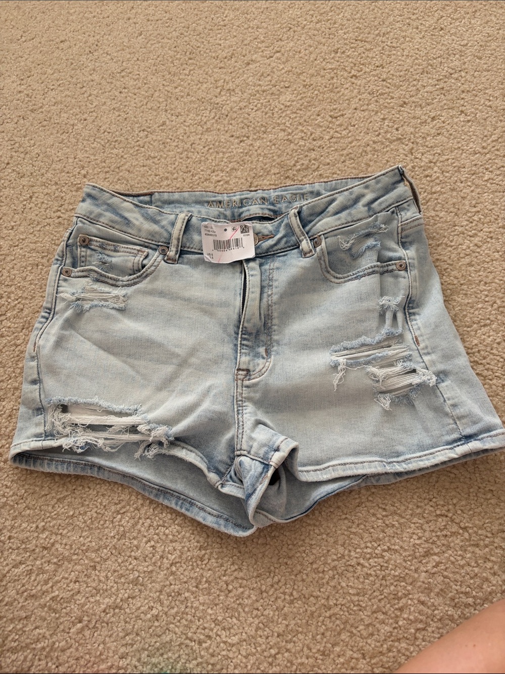 American Eagle Light Wash Distressed Women’s Denim Shorts